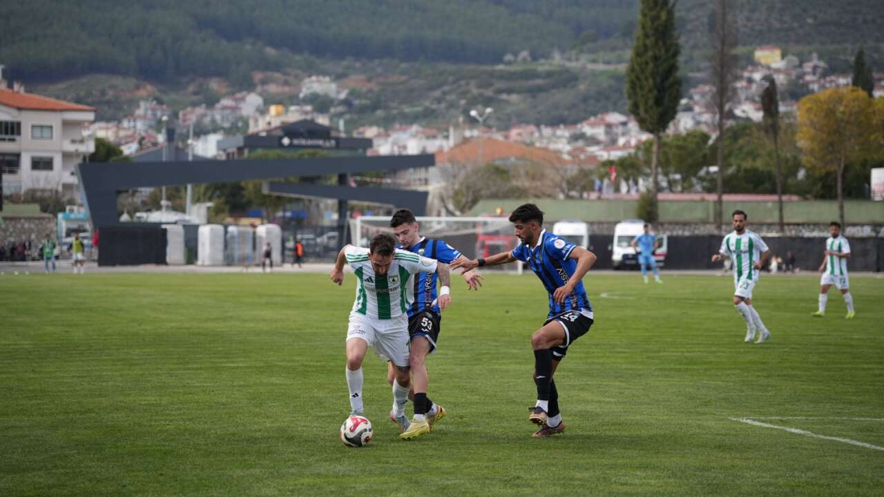 Muğlaspor, Karacabey Belediyespor’a Sahasında 3-0 Mağlup Oldu 5